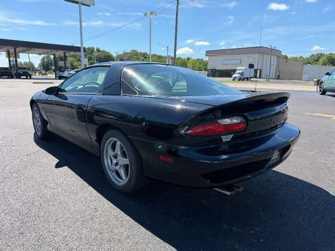 Used 1996 Chevrolet Camaro Z28 RWD image 5