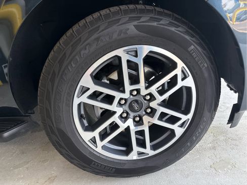 Used 2025 Ford Expedition Active AWD/4WD image 39