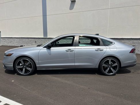 Used 2023 Honda Accord Sport image 4