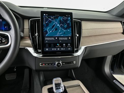 Certified 2026 Volvo XC90 B6 Plus w/ Protection Package Premier AWD/4WD image 15