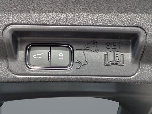 Used 2022 Ford Explorer Timberline image 13