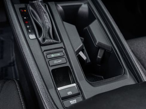 Used 2025 Honda Accord SE image 31