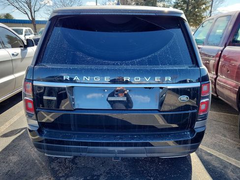 Used 2018 Land Rover Range Rover Supercharged AWD/4WD image 4