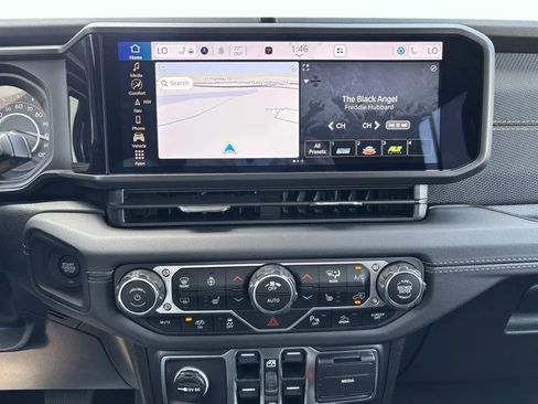 New 2025 Jeep Wrangler Unlimited Rubicon 392 image 18