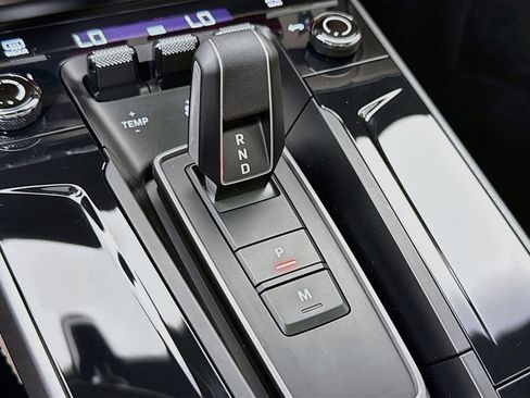 Certified 2025 Porsche 911 Carrera RWD image 21