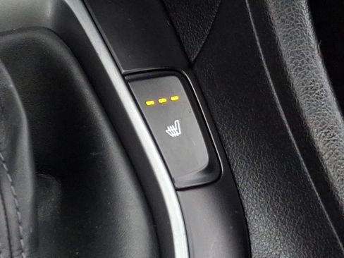 Used 2019 Hyundai Veloster Turbo image 23