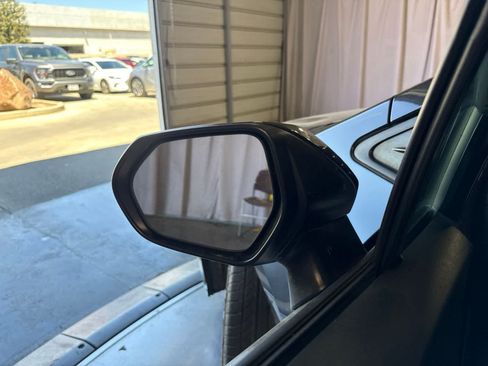 Used 2022 Toyota Corolla LE FWD image 18
