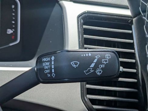 Certified 2023 Volkswagen Atlas SE AWD/4WD image 33