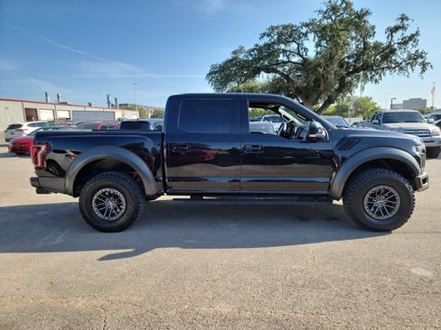 Used 2019 Ford F150 Raptor w/ Equipment Group 802A Luxury AWD/4WD image 4