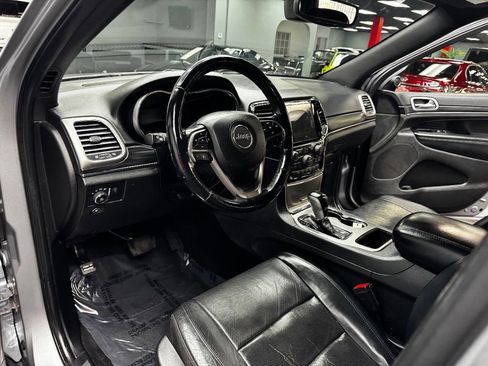 Used 2020 Jeep Grand Cherokee Limited w/ Luxury Group II RWD image 37