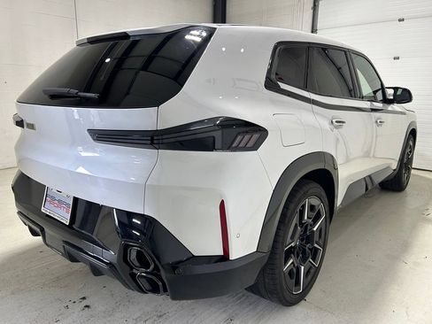 Used 2024 BMW XM AWD/4WD image 7