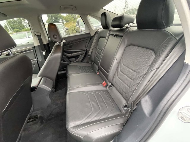 Used 2019 Volkswagen Jetta SEL Premium FWD image 12