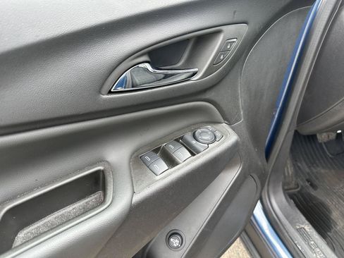Used 2024 Chevrolet Equinox LT FWD image 16