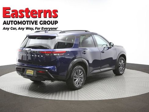 Used 2025 Nissan Pathfinder SV FWD image 40