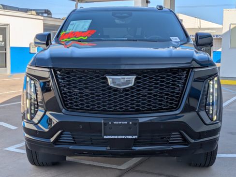 Used 2026 Cadillac Escalade Sport AWD/4WD image 5