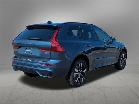 New 2026 Volvo XC60 B5 Core w/ Protection Package Premier image 6