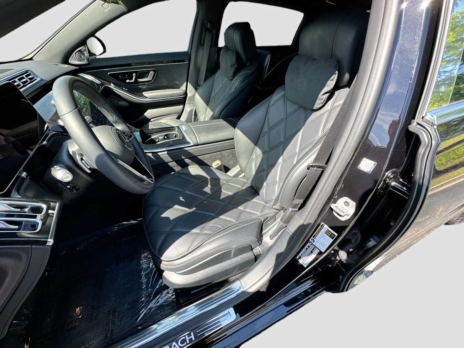 Used 2024 Mercedes-Benz Maybach S 580 4MATIC image 22