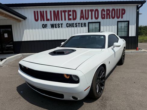 Used 2017 Dodge Challenger R/T Scat Pack RWD image 1