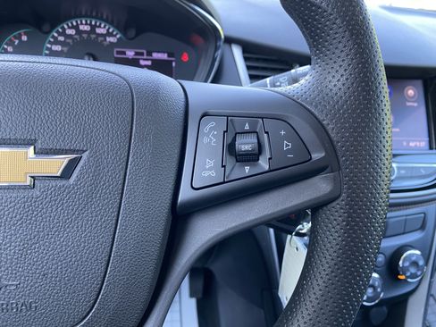 Used 2020 Chevrolet Trax LS FWD image 20