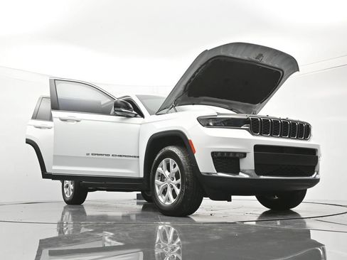Used 2023 Jeep Grand Cherokee L Limited RWD image 52