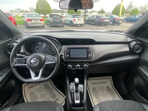 Used 2018 Nissan Kicks S FWD image 9