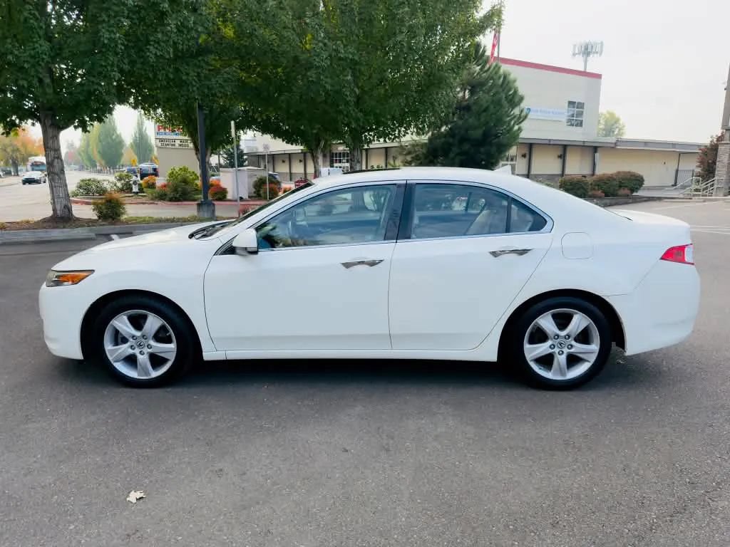 Used 2010 Acura TSX Sedan FWD image 2