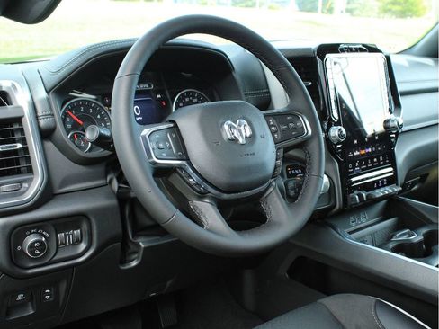 New 2026 RAM 1500 Laramie AWD/4WD image 12
