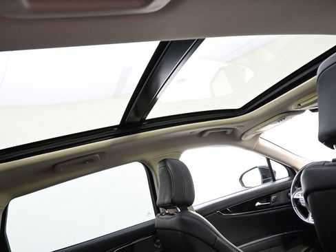 Used 2023 Lincoln Nautilus Reserve w/ Monochromatic Package image 13