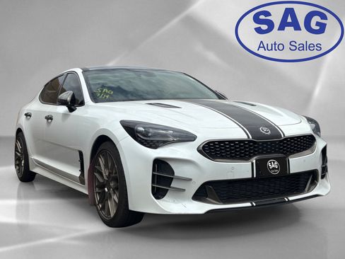 Used 2021 Kia Stinger GT1 AWD/4WD image 2