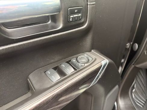 Used 2021 Chevrolet Silverado 1500 LTZ AWD/4WD image 12