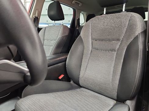 Used 2023 Nissan Rogue SV FWD image 13
