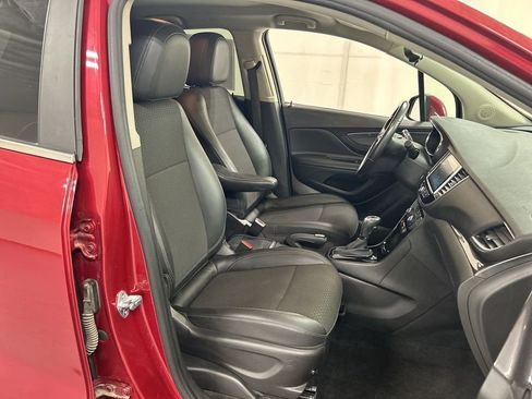 Used 2019 Buick Encore Preferred AWD/4WD image 22