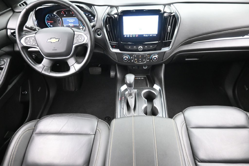 Used 2023 Chevrolet Traverse LT w/ LT Premium Package AWD/4WD image 16