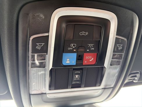 Used 2025 RAM 1500 Big Horn AWD/4WD image 30
