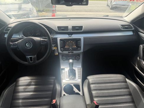 Used 2012 Volkswagen CC Lux Limited FWD image 6