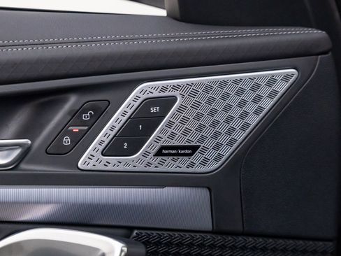 Certified 2025 BMW X2 xDrive28i w/ Premium Package image 15