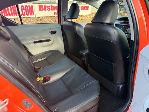 Used 2012 Toyota Prius C Four FWD image 11
