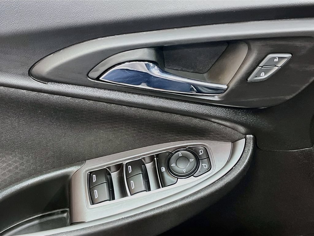 Used 2022 Chevrolet Malibu LS FWD image 18