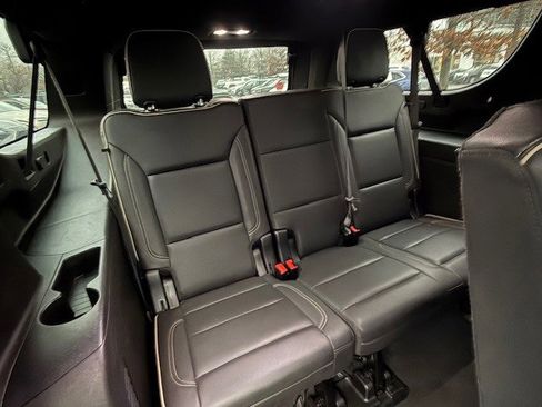 Used 2021 GMC Yukon XL SLT image 16