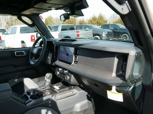 New 2026 Ford Bronco 4-Door AWD/4WD image 14