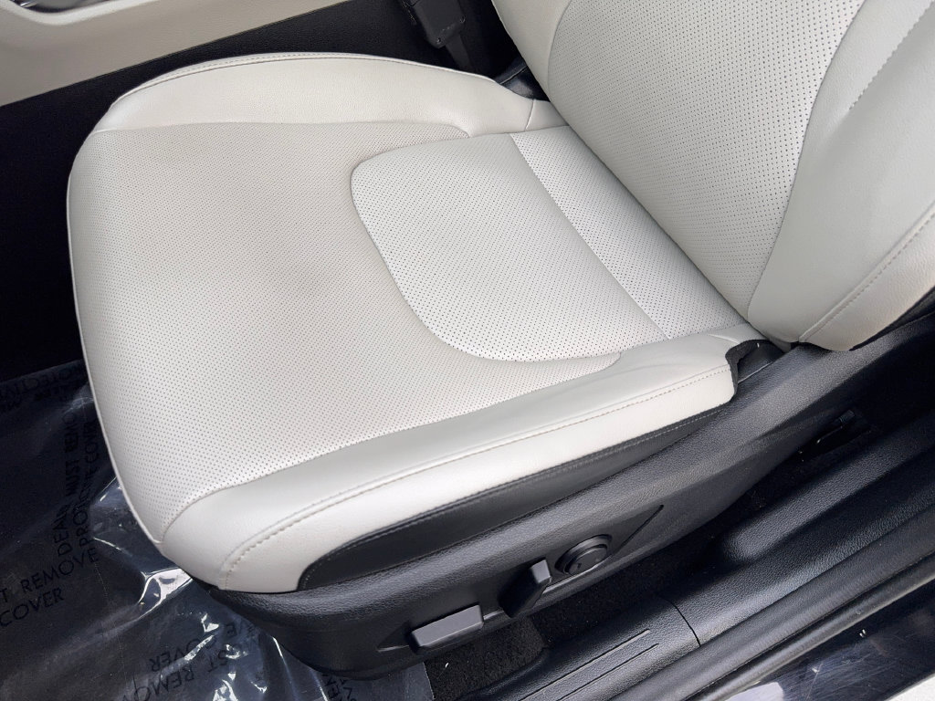 Used 2024 Kia Sportage EX FWD image 28