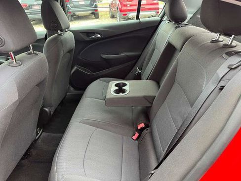 Used 2019 Chevrolet Cruze LT image 17
