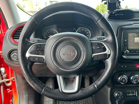 Used 2016 Jeep Renegade Trailhawk AWD/4WD image 21