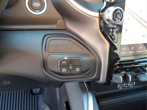 New 2026 RAM 2500 Big Horn AWD/4WD image 22