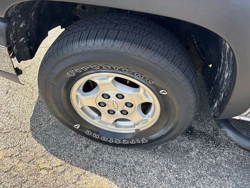 Used 2004 Chevrolet Avalanche 2WD w/ Preferred Equipment Group image 11