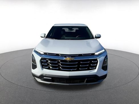 Used 2025 Chevrolet Equinox LT image 4