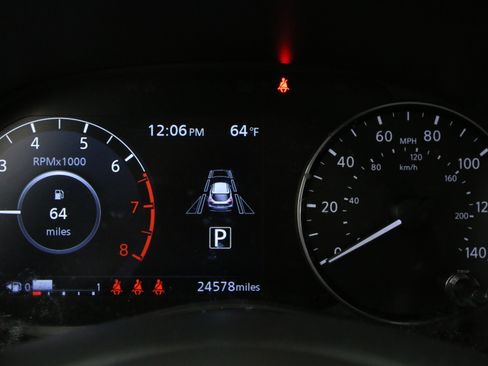 Used 2024 Nissan Kicks SR FWD image 16