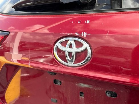 Used 2021 Toyota Highlander XLE FWD image 7