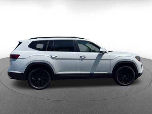 Used 2026 Volkswagen Atlas SE AWD/4WD image 14
