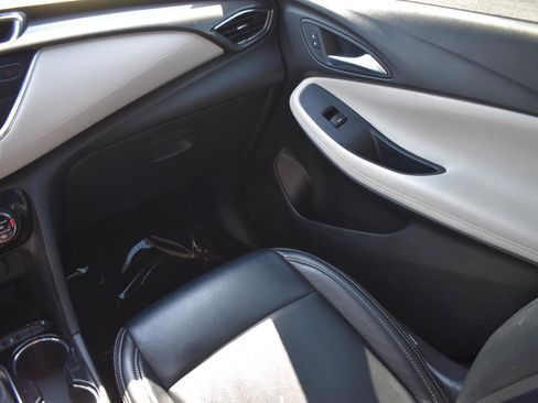 Used 2021 Buick Encore GX Select image 20